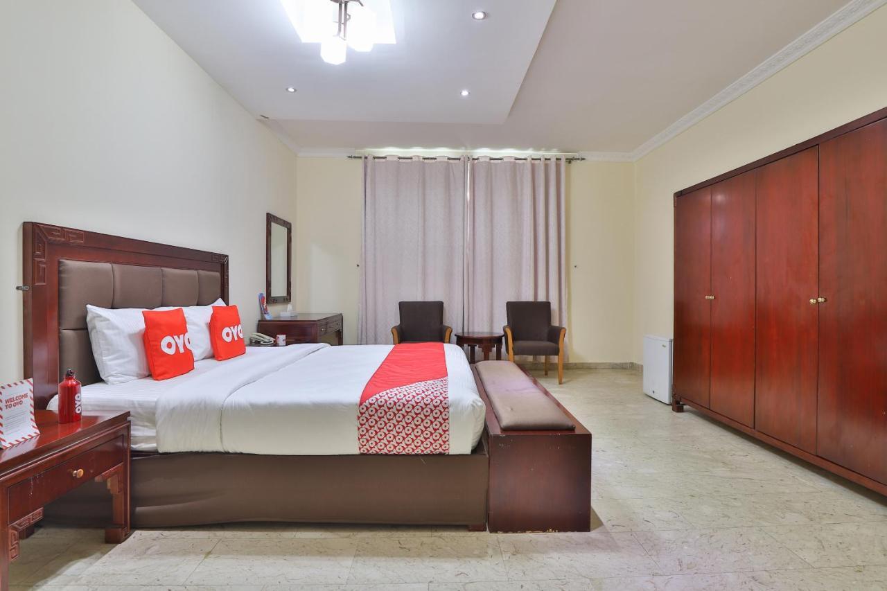 Oyo 366 Waves Hotel Ajman Eksteriør bilde