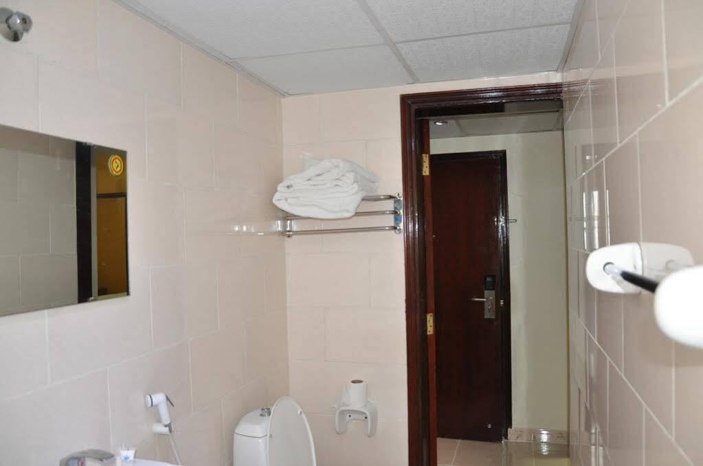 Oyo 366 Waves Hotel Ajman Eksteriør bilde
