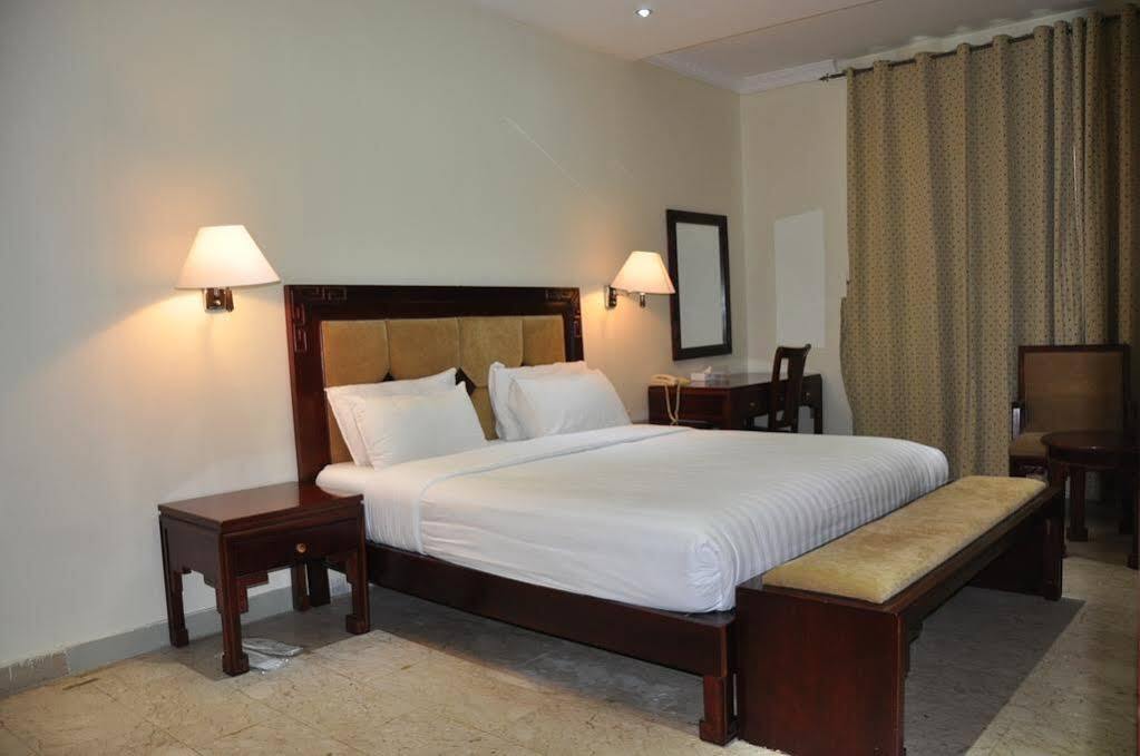 Oyo 366 Waves Hotel Ajman Eksteriør bilde